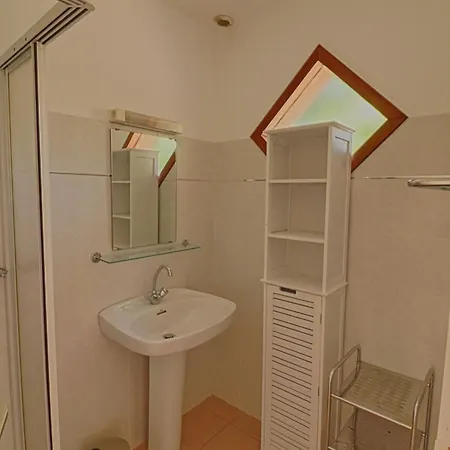 N4 Rez De Jardin La Liscia *